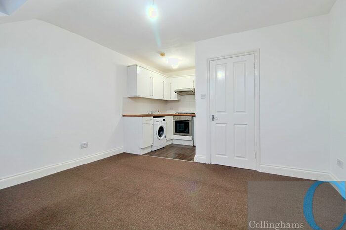 1 Bedroom Flat To Rent In Glenburnie Road, Tooting, SW17