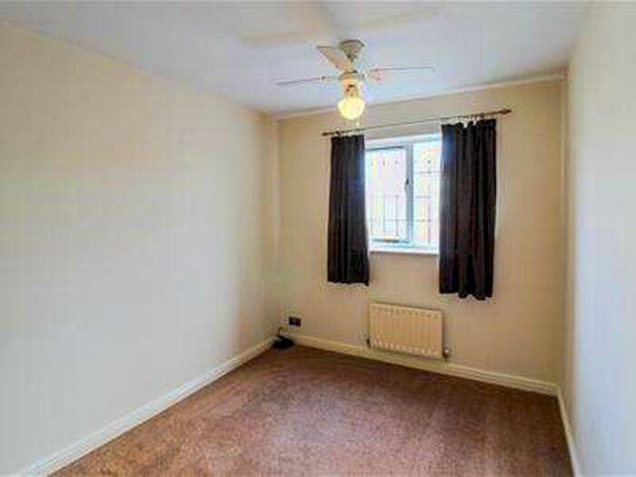 3 Bedroom Semi Detached House For Sale In Parklands Avenue, Horbury