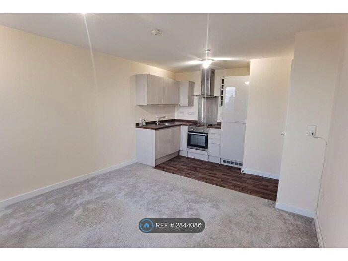 1 Bedroom Flat To Rent In Tameway Tower, Walsall, WS1