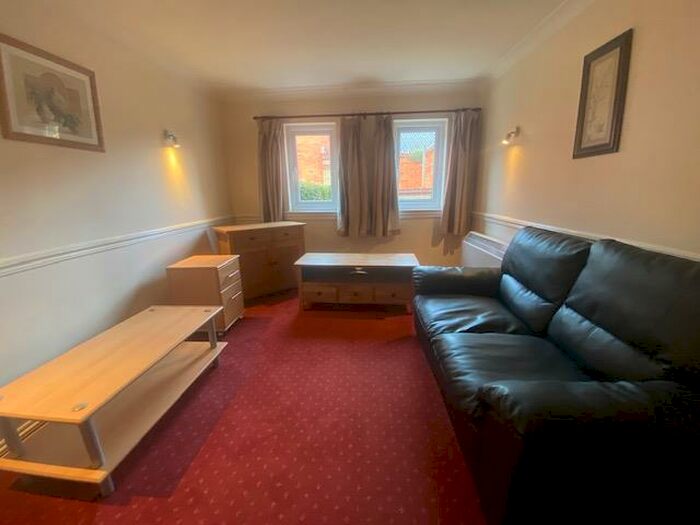 Houses to rent in Raunds, Northamptonshire