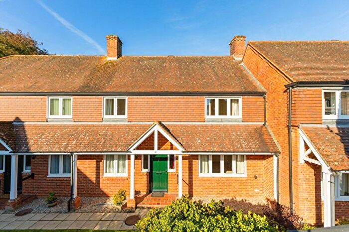 3 Bedroom Cottage For Sale In Berehurst, Alton, GU34