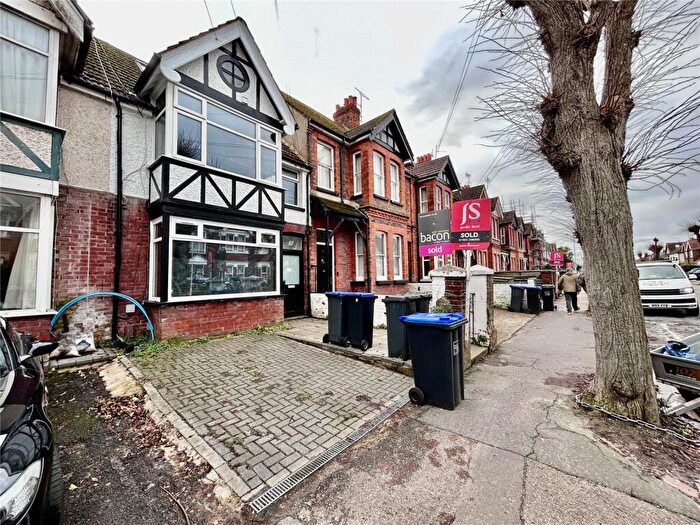 2 Bedroom Flat To Rent In Worthing, BN14