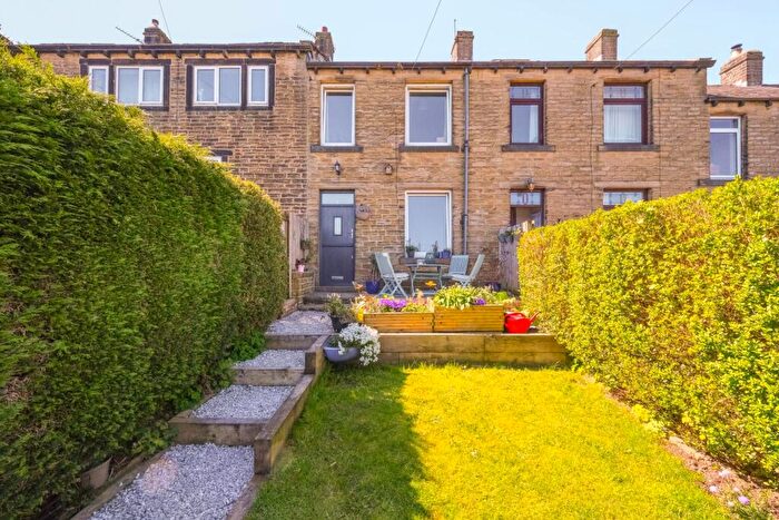 3 Bedroom Cottage For Sale In Wessenden Head Road, Meltham, HD9