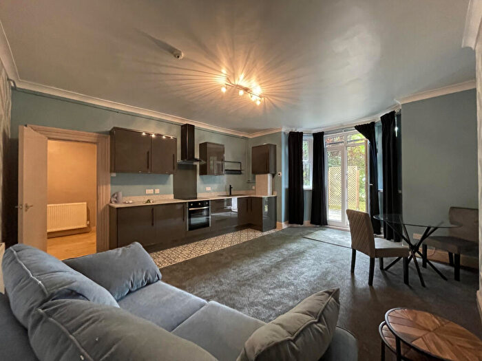 1 Bedroom Apartment To Rent In Moorland Avenue, Leeds, West Yorkshire, LS6