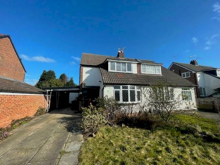 3 Bedroom Semi-Detached House To Rent In High Ash Mount, Alwoodley. Leeds, LS17