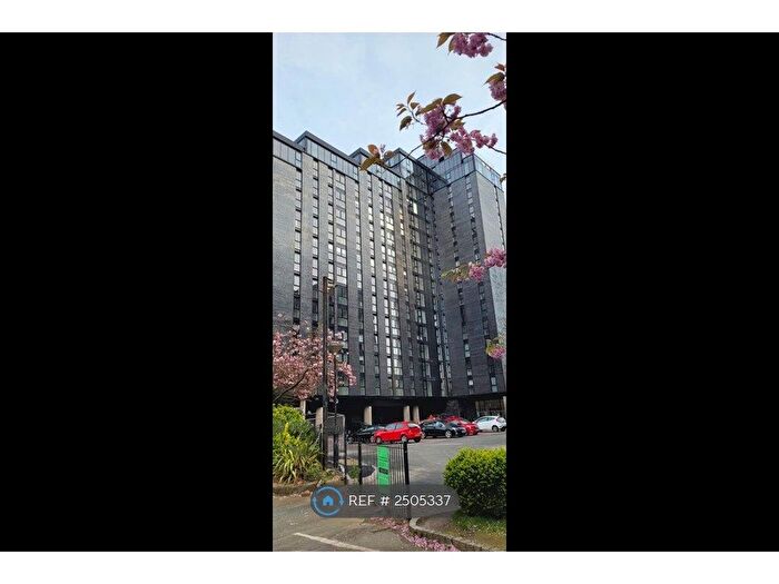 2 Bedroom Flat To Rent In Urban Green, Manchester, M16