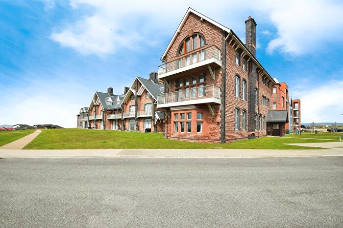 1 Bedroom Flat To Rent In Rest Bay, Porthcawl, CF36