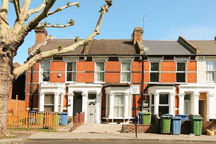 4 Bedroom Terraced House To Rent In Grove Vale, London, SE22
