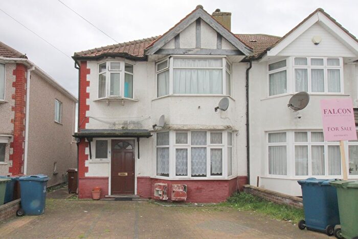 2 Bedroom Maisonette For Sale In Shrewsbury Avenue, Kenton, HA3