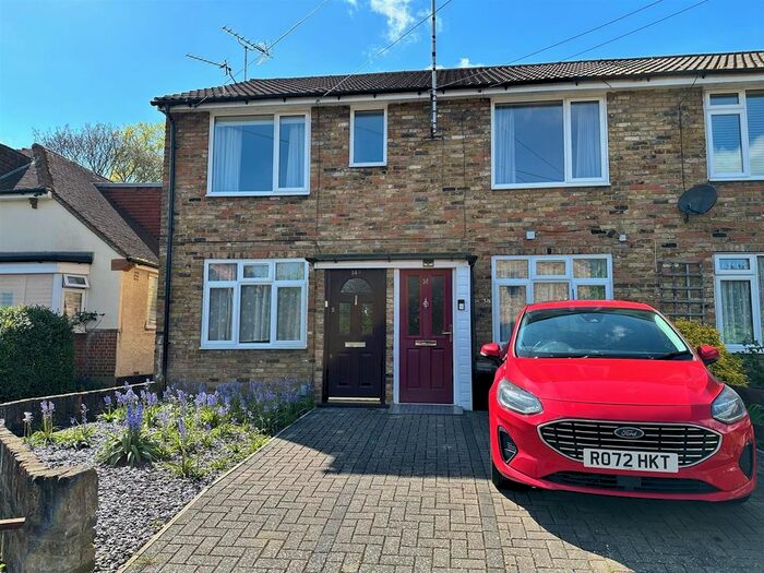 2 Bedroom Maisonette To Rent In Turnpike Lane, Uxbridge, UB10