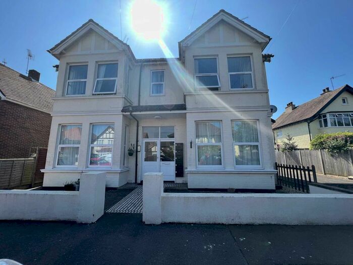 2 Bedroom Flat To Rent In Annandale Avenue, Bognor Regis, PO21