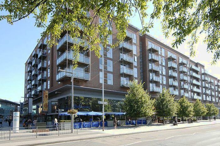 1 Bedroom Flat To Rent In The Heart, Walton-on-Thames, KT12