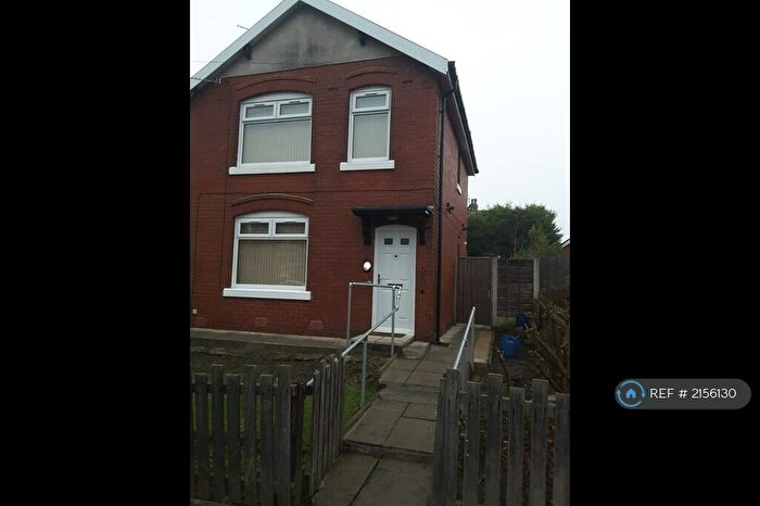 3 Bedroom Terraced House To Rent In Lepp Crescent, Bury, BL8