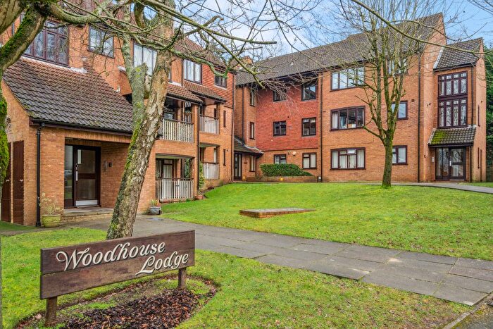 2 Bedroom Flat For Sale In Woodhouse Eaves, Northwood, HA6