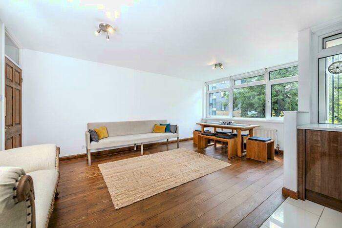 1 Bedroom Flat To Rent In Kingsland, Broxwood Way, NW8