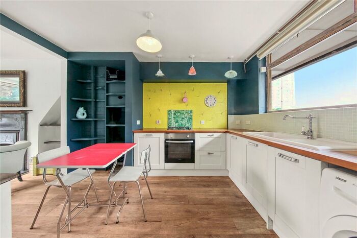 3 Bedroom Maisonette To Rent In Pownall Road, London, E8