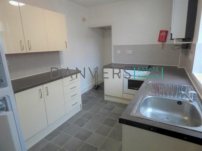 5 Bedroom Detached House To Rent In Hazel Street, Leicester, LE2