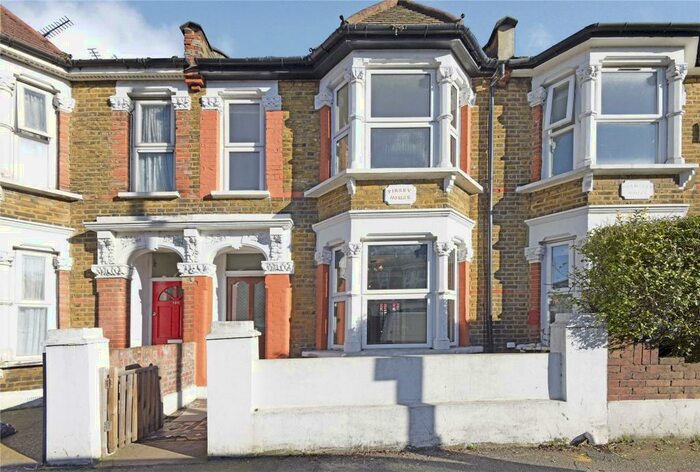 3 Bedroom Terraced House To Rent In Blackhorse Lane, Walthamstow, London, E17