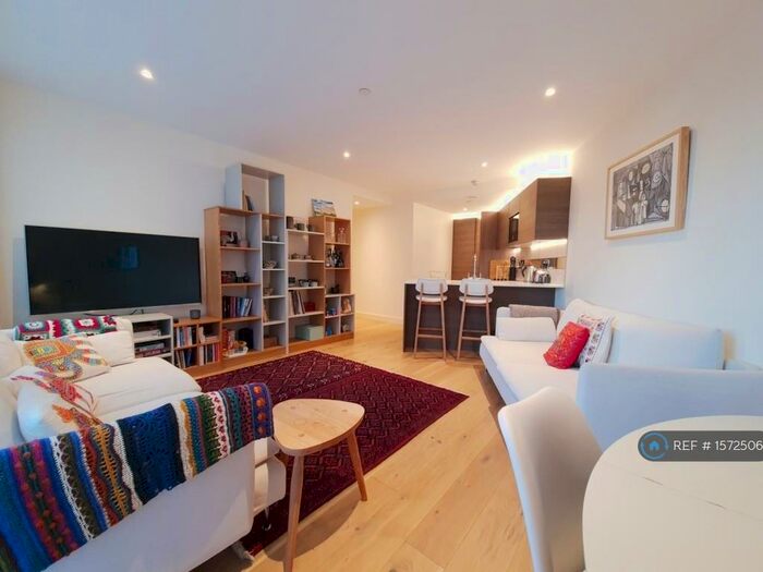 2 Bedroom Flat To Rent In Deveraux House, London, SE18