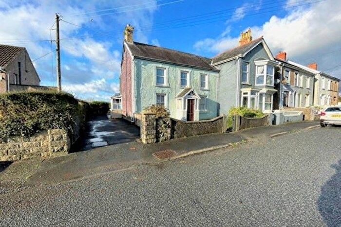 3 Bedroom Terraced House For Sale In Plasmarl, Clynderwen, Dyfed, SA66
