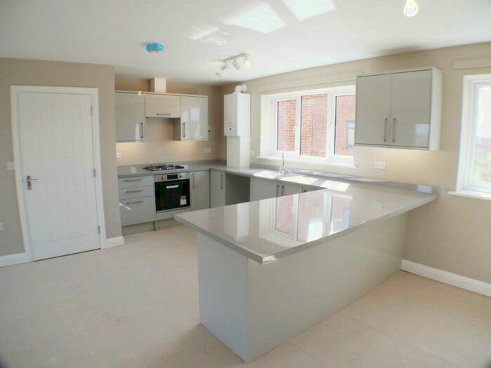 2 Bedroom Flat To Rent In Amesbury, SP4