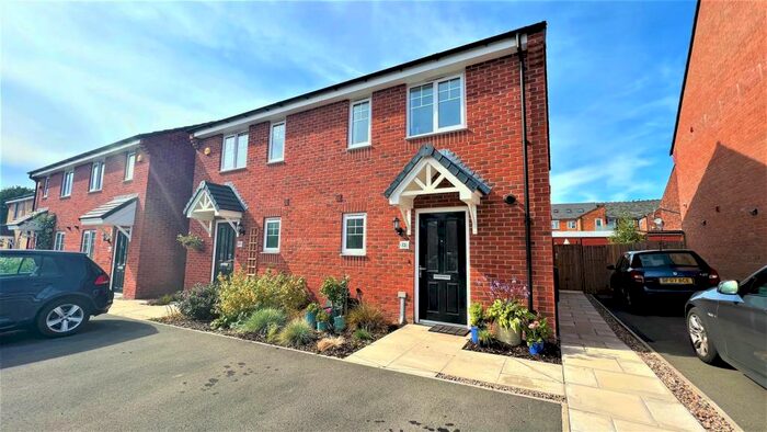 2 Bedroom Semi-Detached House To Rent In Breedon Way, Stirchley, Birmingham, B30