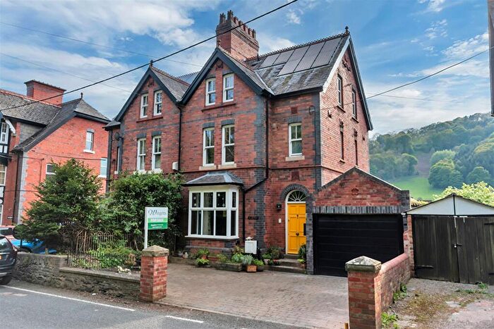 5 Bedroom Semi-Detached House For Sale In Abbey Road, Llangollen, LL20