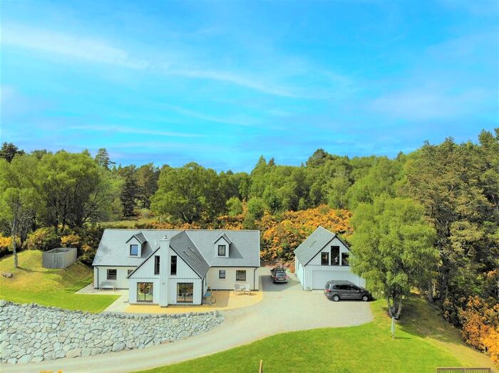 5 Bedroom Detached House For Sale In Drovers Lodge, Upper Lennie, Drumnadrochit, IV63