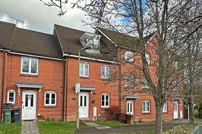 3 Bedroom Terraced House For Sale In Tylehurst Drive, Redhill, RH1