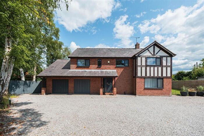 4 Bedroom Detached House For Sale In Whitchurch Road, Bunbury Heath, CW6