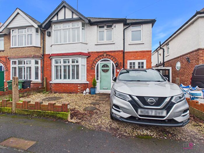 3 Bedroom Semi Detached House For Sale In Windermere Road, Gloucester, GL2