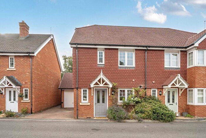 3 Bedroom Semi-Detached House For Sale In Wey Meadow Close, Farnham, GU9