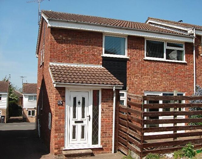 2 Bedroom Maisonette For Sale In Okehampton Avenue, Evington, Leicester, LE5
