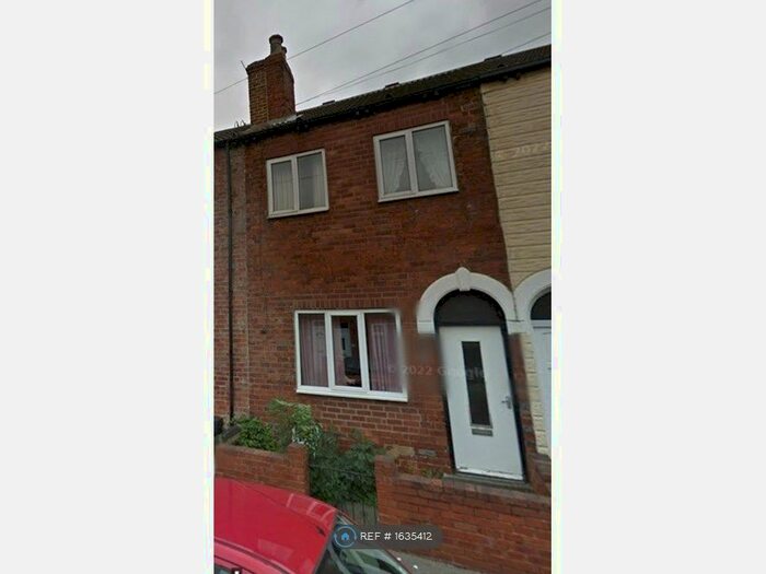 3 Bedroom Terraced House To Rent In Longacre, Castleford, WF10