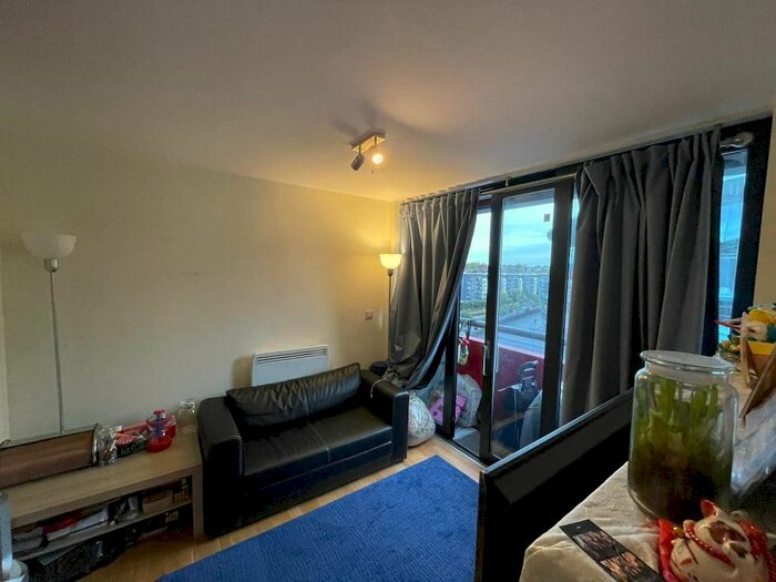 1 Bedroom Detached House To Rent In Drayton Park, Islington, London, N5