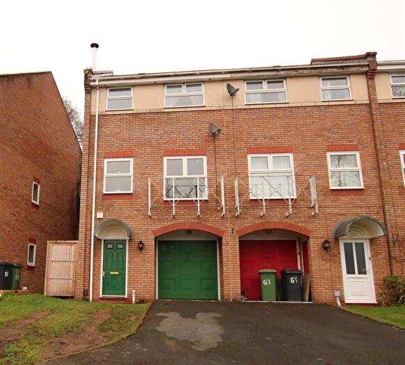 3 Bedroom End Of Terrace House To Rent In Garland Close, Exeter, EX4