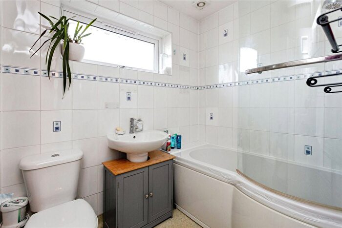 5 Bedroom Detached House For Sale In Le Temple Road, Paddock Wood, Tonbridge, Kent, TN12
