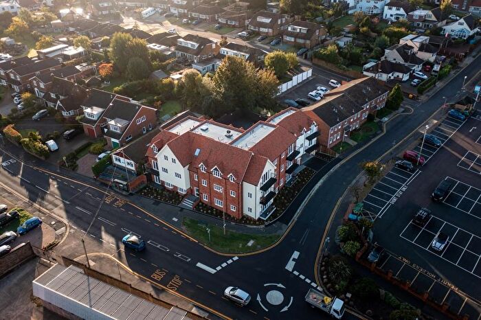 2 Bedroom Flat To Rent In Troy Court, Essex Way, Benfleet, SS7