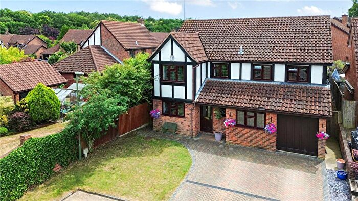 5 Bedroom Detached House For Sale In Peel Avenue, Frimley, Camberley, Surrey, GU16