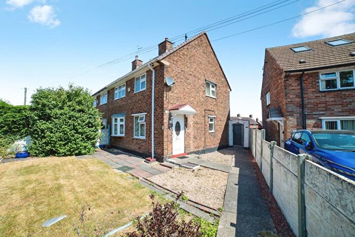3 Bedroom Semi-Detached House For Sale In Eastfield Drive, South Normanton, Alfreton, DE55