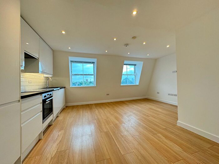 1 Bedroom Flat To Rent In Kentish Town Road, London, NW5