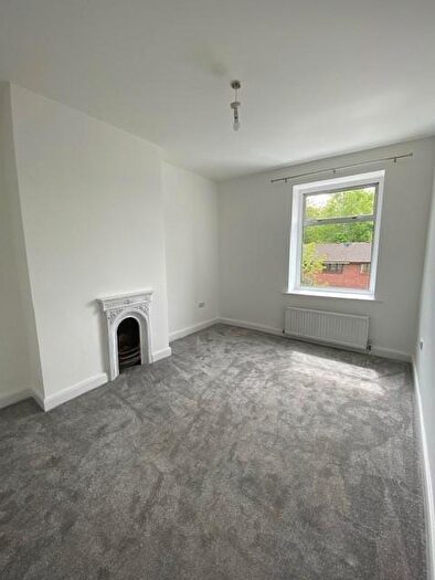 3 Bedroom Terraced House To Rent In Bridge Street, Shaw, OL2