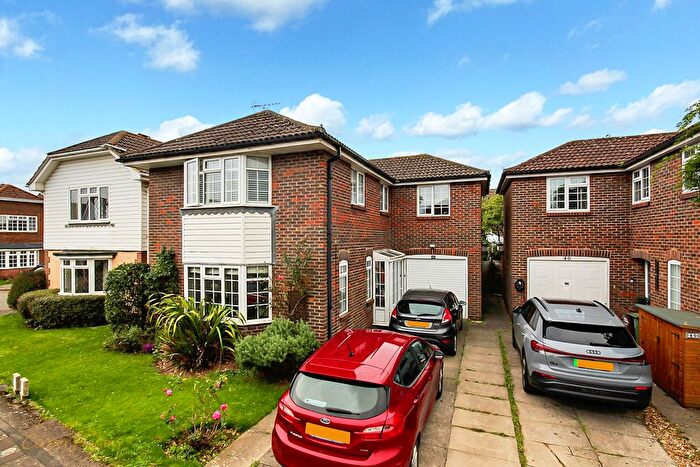 4 Bedroom Detached House For Sale In Greenwood Drive, Angmering, BN16