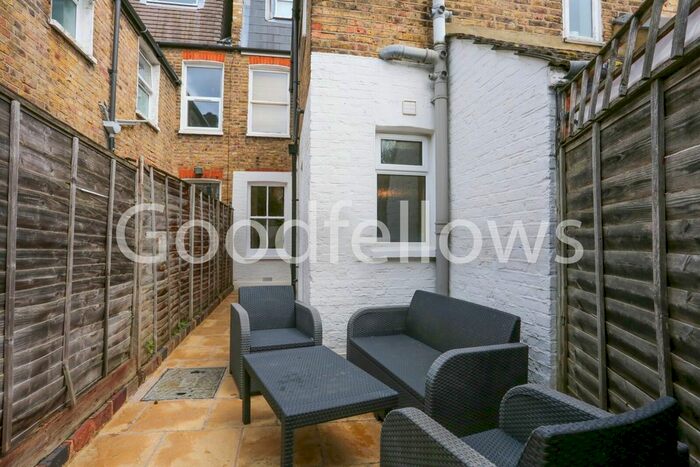 1 Bedroom Maisonette To Rent In Bendemeer Road, London, SW15