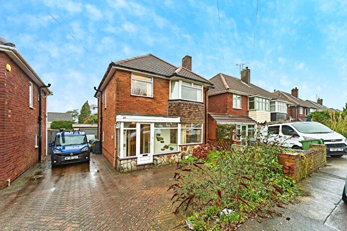 3 Bedroom Detached House For Sale In Wrekin View, Walsall, West Midlands, WS8