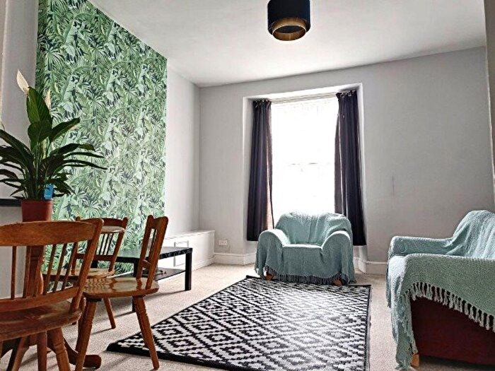 1 Bedroom Flat To Rent In Bristol, , Meridian Place -, BS8