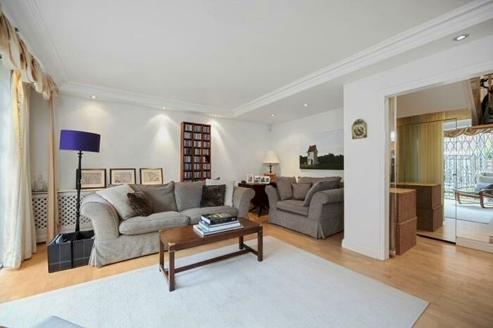 5 Bedroom House To Rent In Meadowbank, Primrose Hill, NW3
