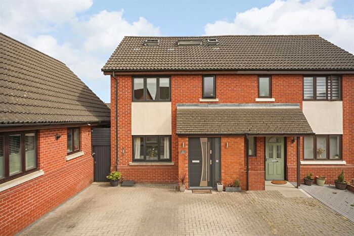 4 Bedroom Semi-Detached House For Sale In Fife Court, Tattenhoe, Milton Keynes, MK4