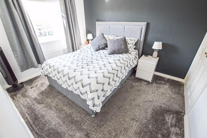 3 Bedroom End Of Terrace House For Sale In Grosvenor Place, NE24