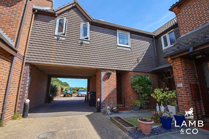 2 Bedroom Semi Detached House For Sale In Portsmouth Road, Clacton-On-Sea, CO15